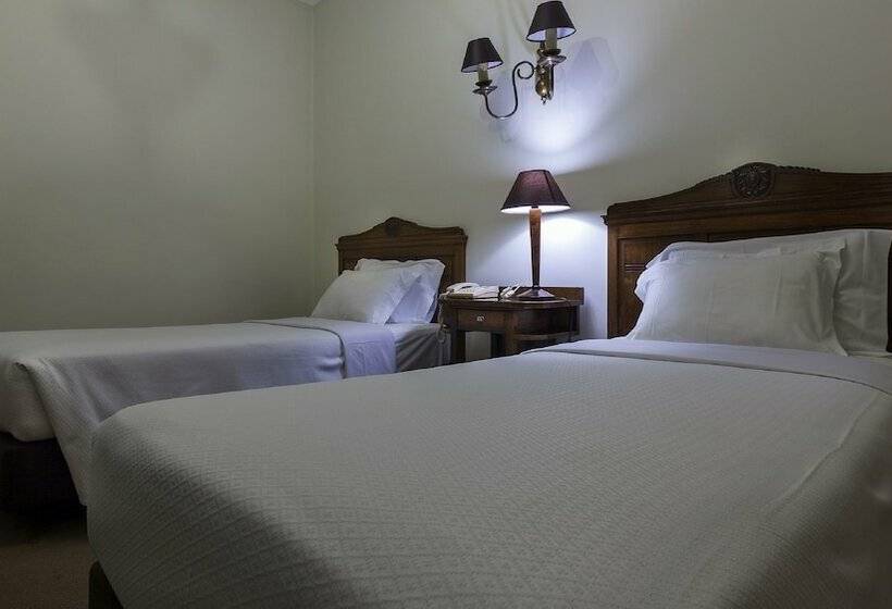 غرفة قياسية, Astoria