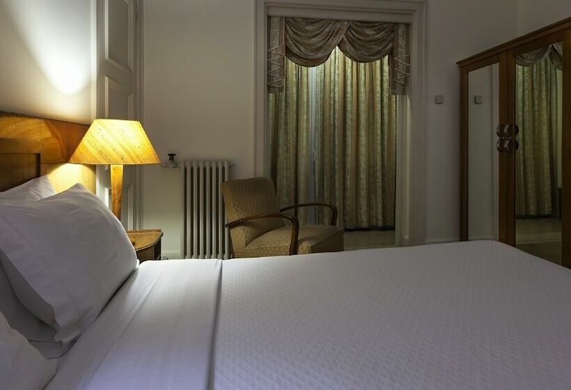 غرفة قياسية, Astoria