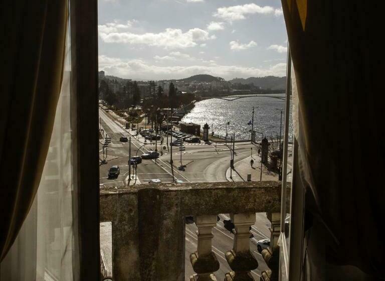 غرفة رومانسية, Astoria