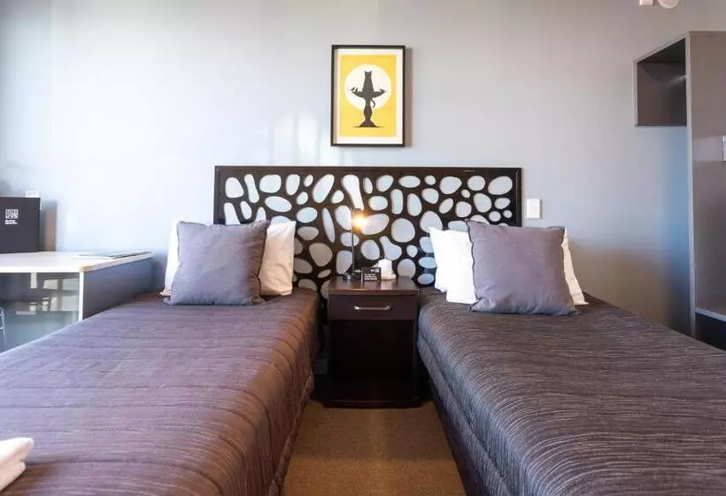 اتاق استاندارد با سرویس بهداشتی مشترک, The Bealey Quarter