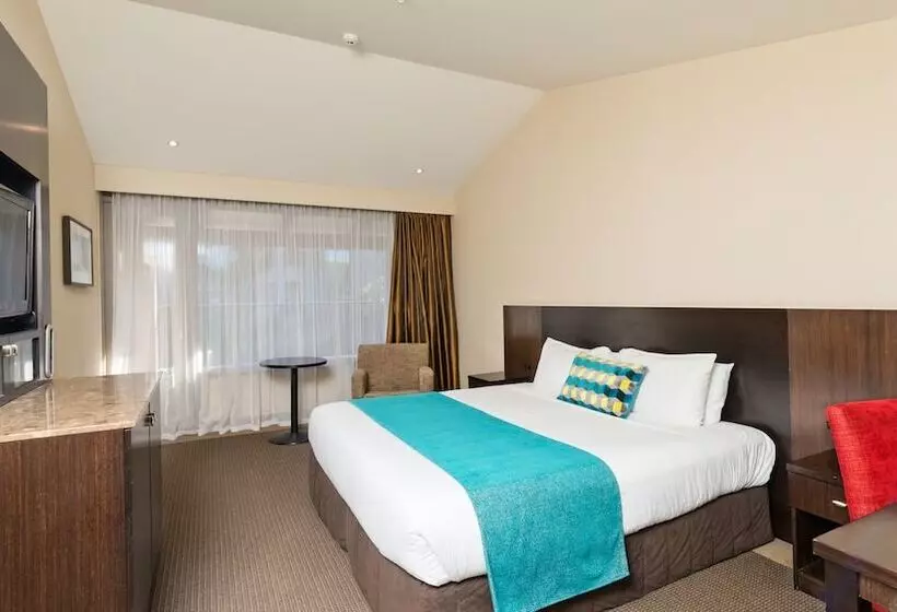 キングサイズベッドのスーペリアルーム, Copthorne Hotel & Resort Lakefront Queenstown