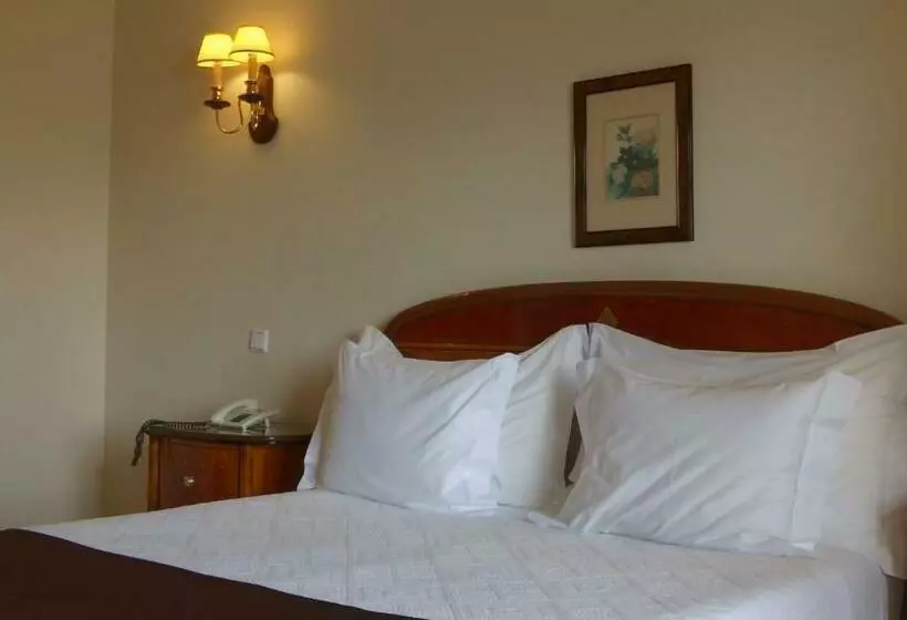 اتاق استاندارد, Golden Tulip Porto Gaia