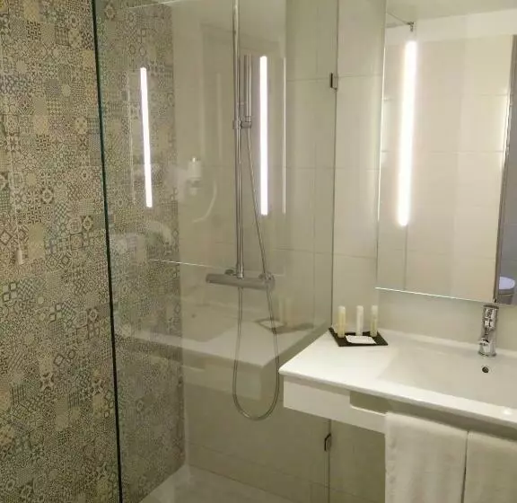 اتاق سوپریور با چشم‌انداز دریا, Golden Tulip Porto Gaia