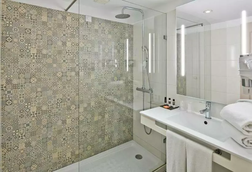 اتاق سوپریور یک تخته, Golden Tulip Porto Gaia