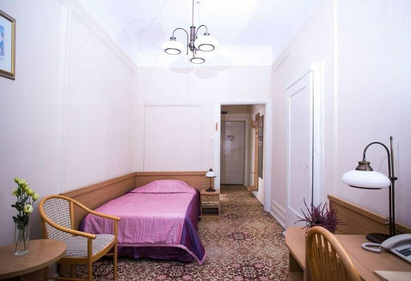 اتاق استاندارد یک نفره, Grand