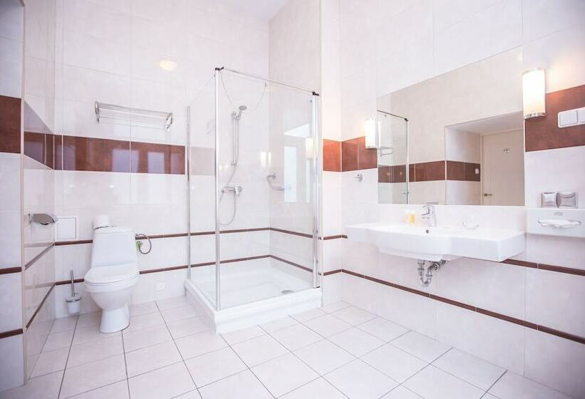 اتاق استاندارد یک نفره, Grand