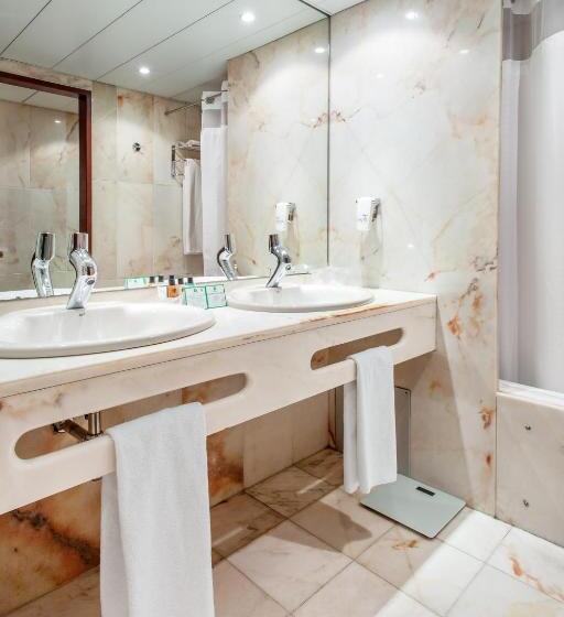 سوئیت با تخت بزرگ, Holiday Inn Lisbon Continental, An Ihg