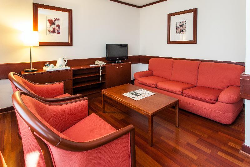 سوئیت با تخت بزرگ, Holiday Inn Lisbon Continental, An Ihg