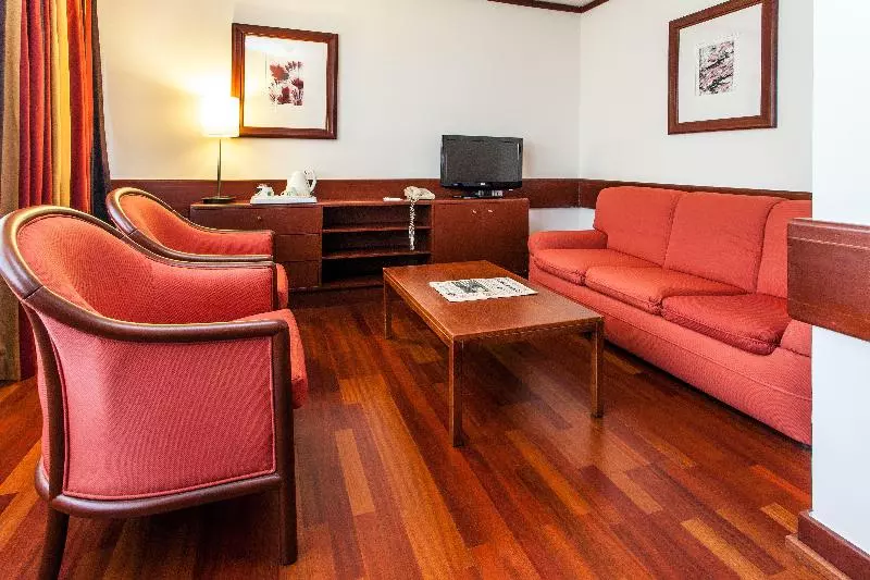 سوئیت با تخت بزرگ, Holiday Inn Lisbon Continental, An Ihg