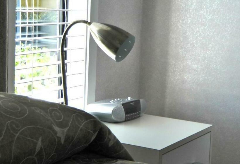 إستوديو قياسى, Manukau Motor Lodge