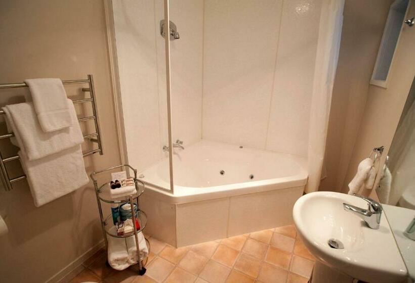 إستوديو قياسى, Manukau Motor Lodge