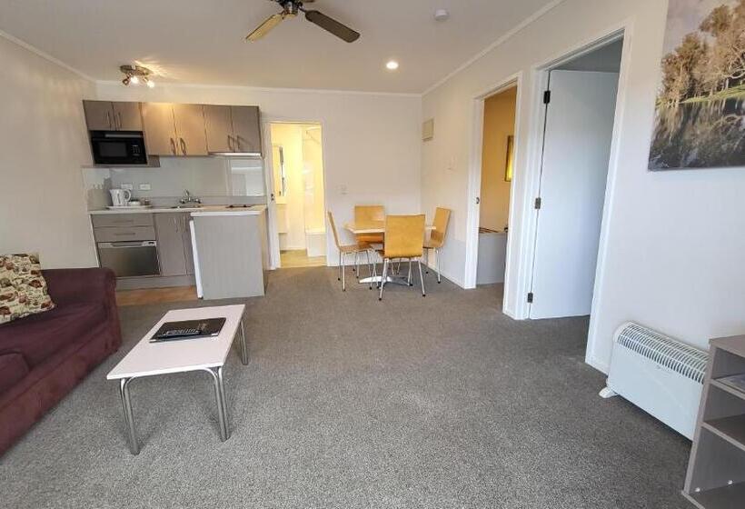 شقة غرفتين, Manukau Motor Lodge