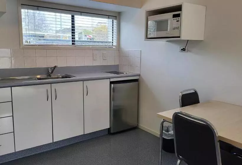 エクゼクティブワンルーム, Manukau Motor Lodge