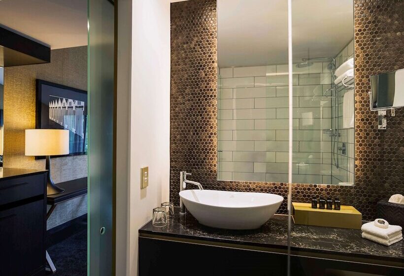 Номер Deluxe, Mövenpick Hotel Wellington