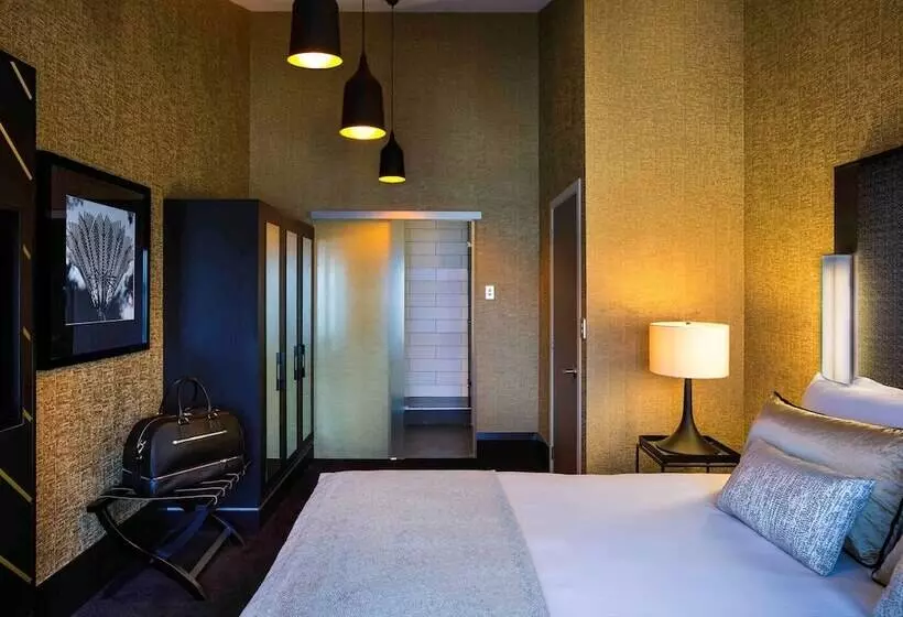 Perhesviitti, Mövenpick Hotel Wellington