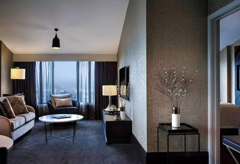 Perhesviitti, Mövenpick Hotel Wellington
