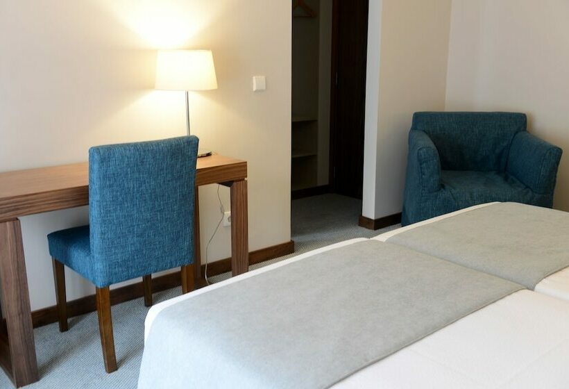 غرفة قياسية, Navarras