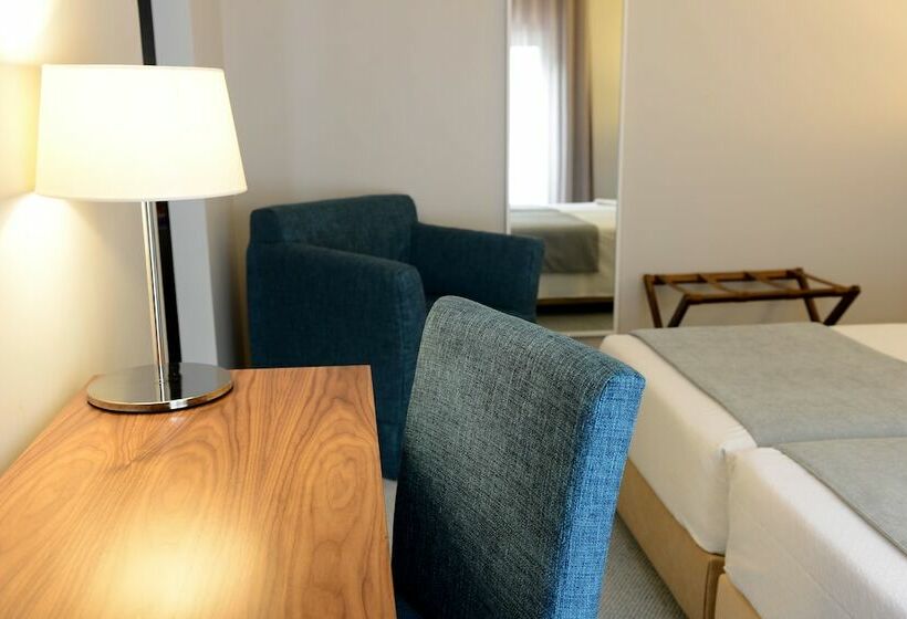 غرفة قياسية, Navarras