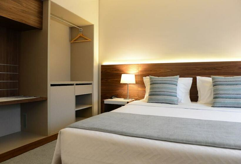 غرفة سوبيريور مطلة على المدينة, Navarras