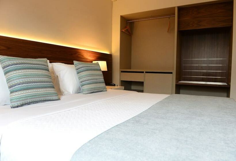 غرفة سوبيريور مطلة على المدينة, Navarras