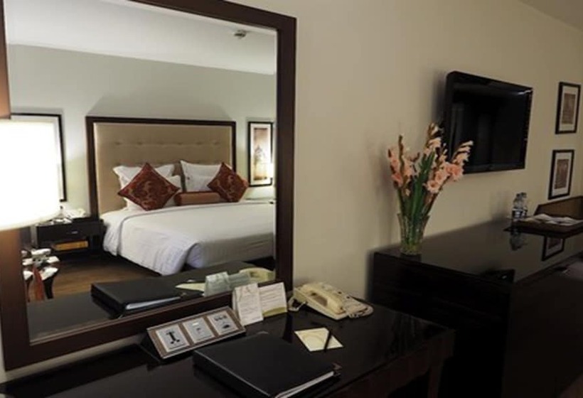 سوییت لوکس, Pearl Continental Hotel, Karachi