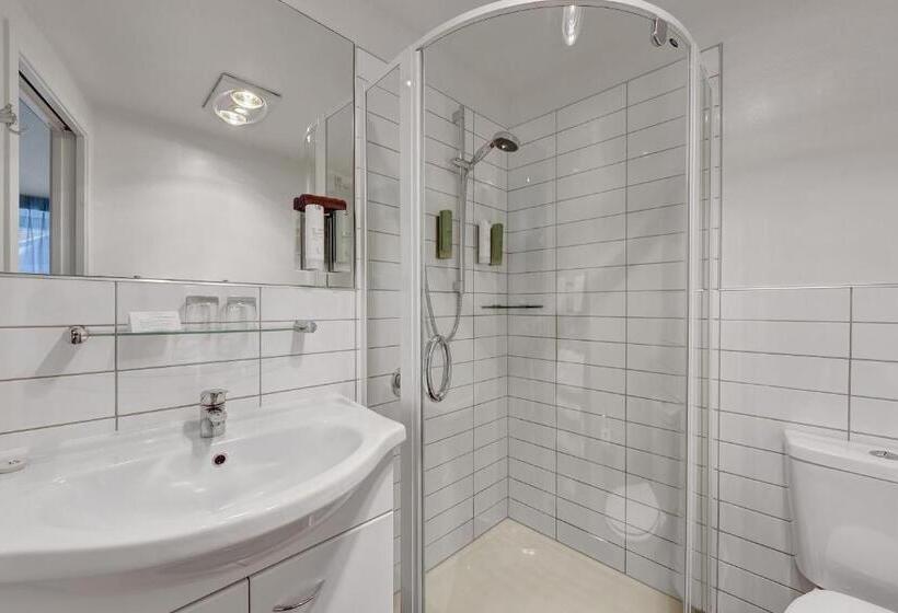 חדר סטודיו סטנדרד, Tides