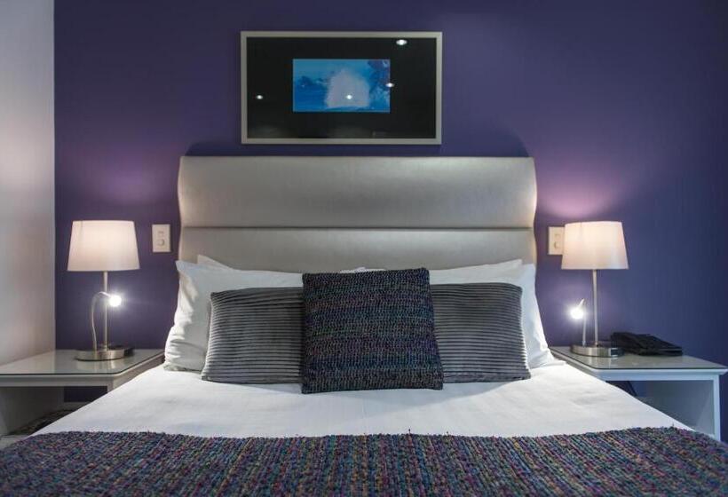 חדר סטודיו סטנדרד, Tides