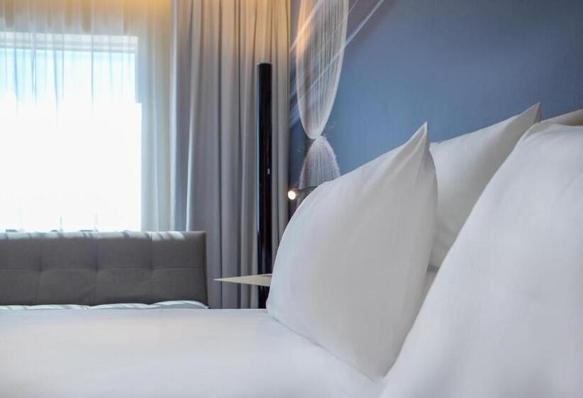 Номер Superior, Novotel Wrocław Centrum