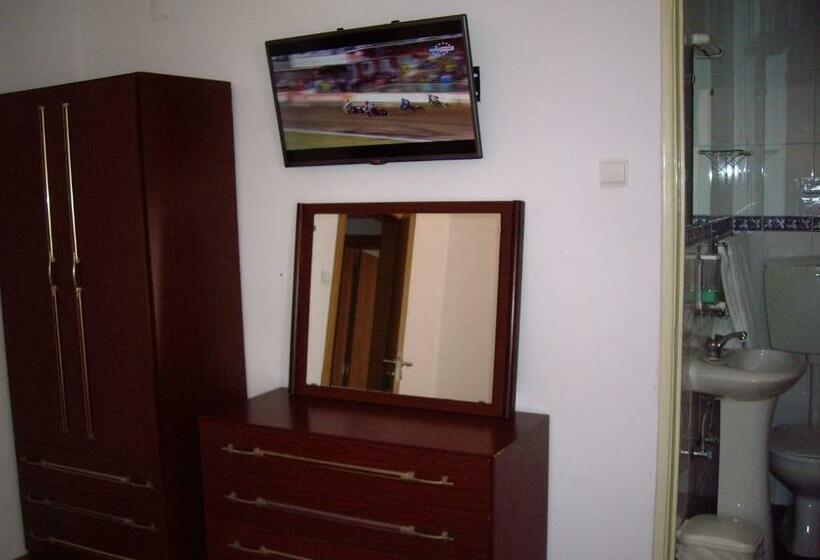 اتاق استاندارد با سرویس بهداشتی مشترک, Residencial Camoes