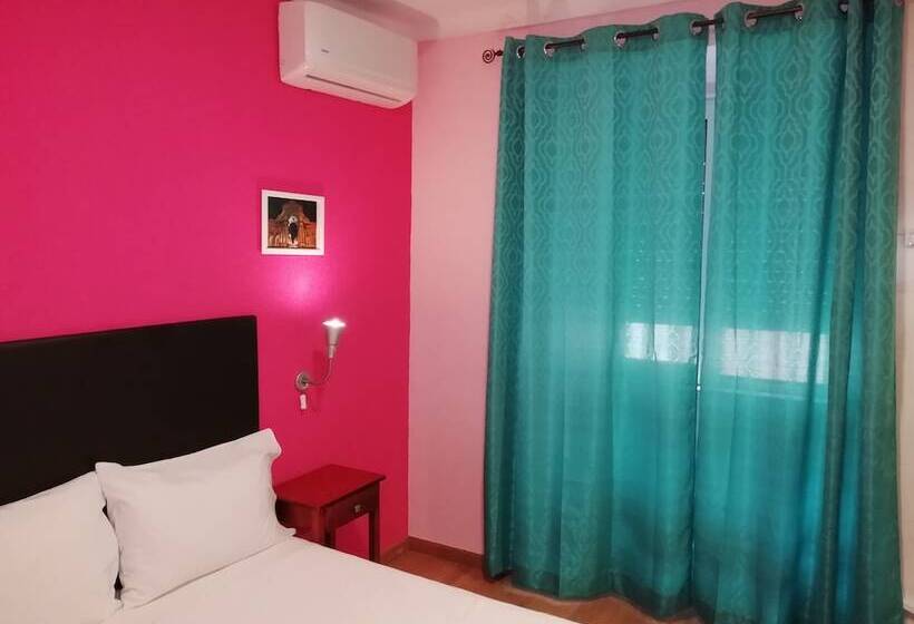 اتاق استاندارد با سرویس بهداشتی مشترک, Residencial Camoes