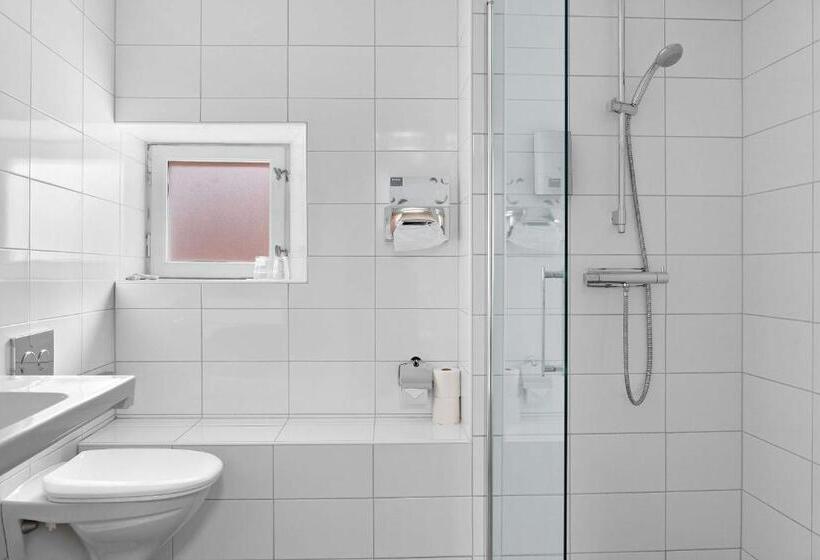 Семейный Номер, Best Western Strand