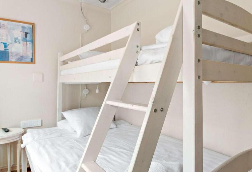 חדר משפחתי, Best Western Strand