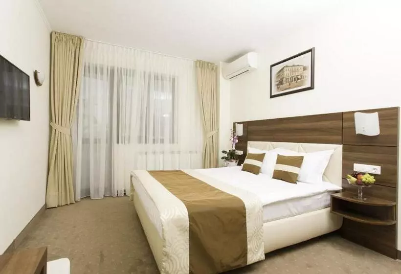 Standard Room, Grand Hotel Coroana