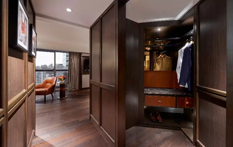 Suite King Bed, Fairmont Singapore