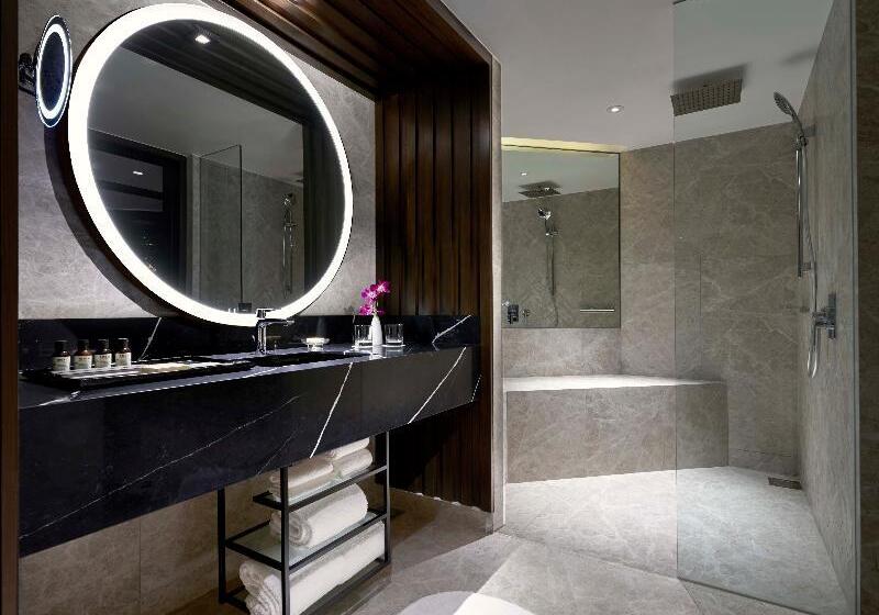 سوئیت با تخت بزرگ, Fairmont Singapore