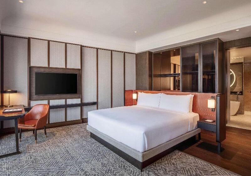 جناح, Fairmont Singapore