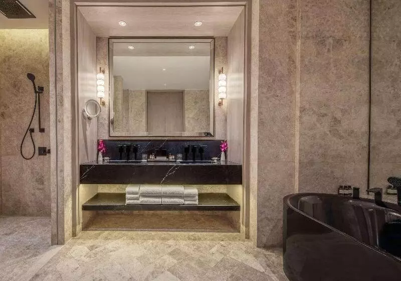 Suite, Fairmont Singapore