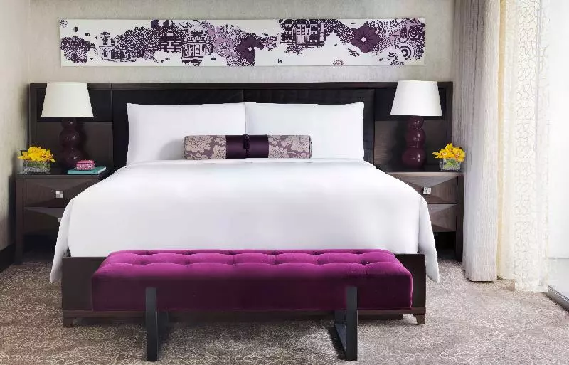 Standard Room King Size Bed, Fairmont Singapore