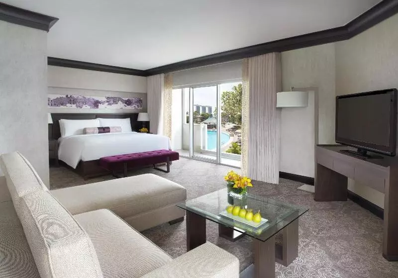 Suite King Bed, Fairmont Singapore