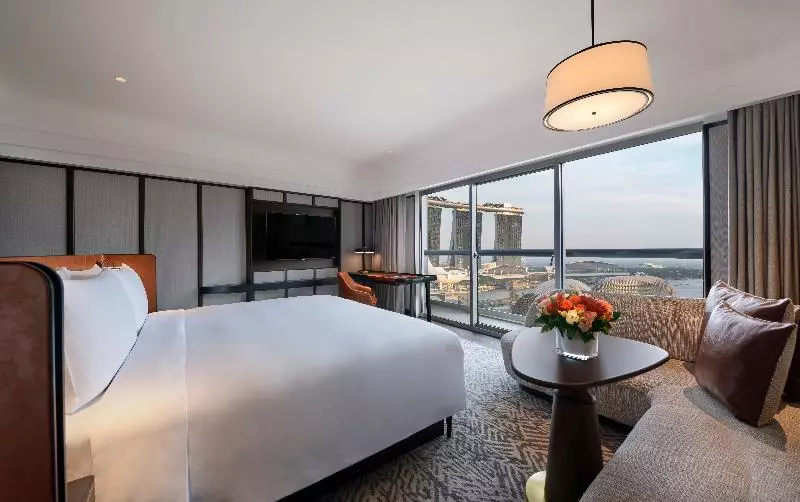 Deluxe Room with Views, Fairmont Singapore