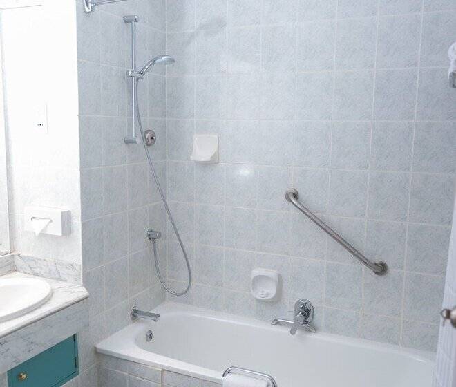 اتاق استاندارد با 2 تخت دوبل, Holiday Inn Bulawayo By Ihg