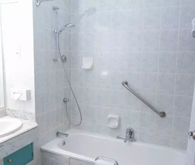 اتاق استاندارد با 2 تخت دوبل, Holiday Inn Bulawayo By Ihg