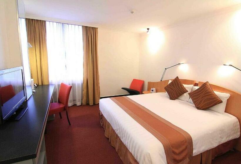 Suite, Metropolitan Ymca Singapore