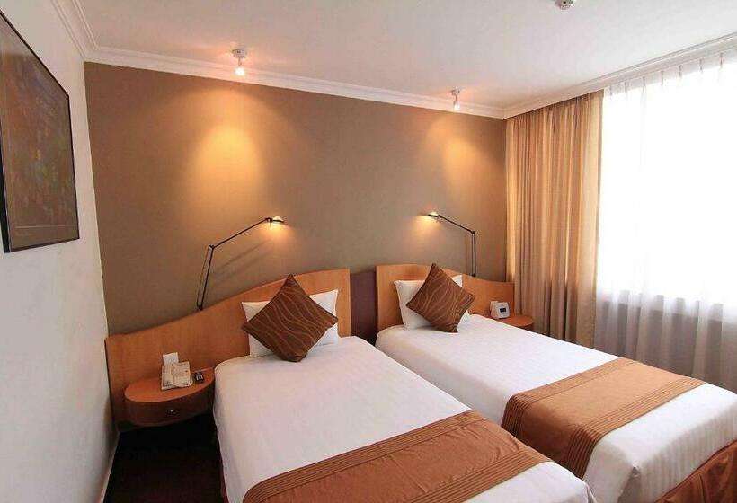 Suite, Metropolitan Ymca Singapore