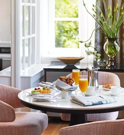 デラックスジュニアスイート, Mount Nelson, A Belmond Hotel, Cape Town