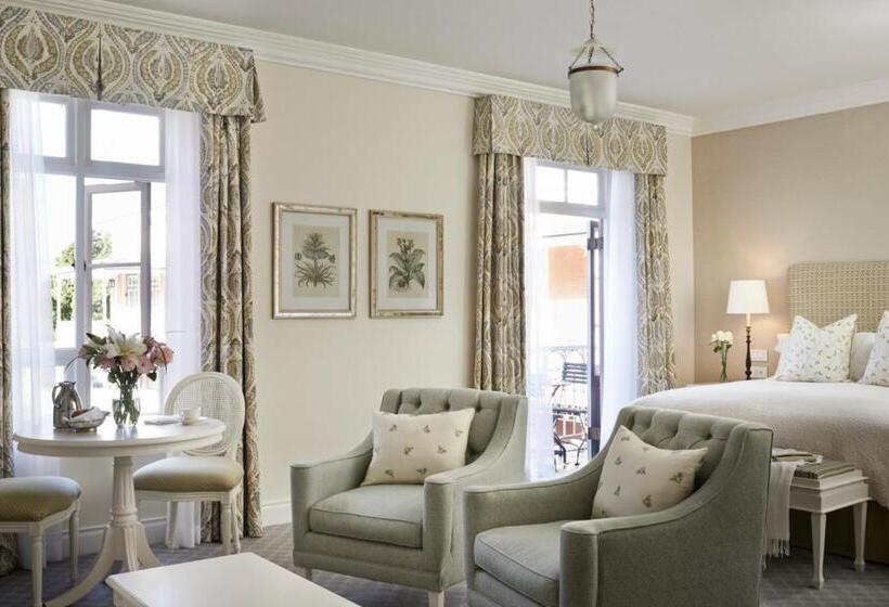 סוויטת ג'וניור דלוקס, Mount Nelson, A Belmond Hotel, Cape Town