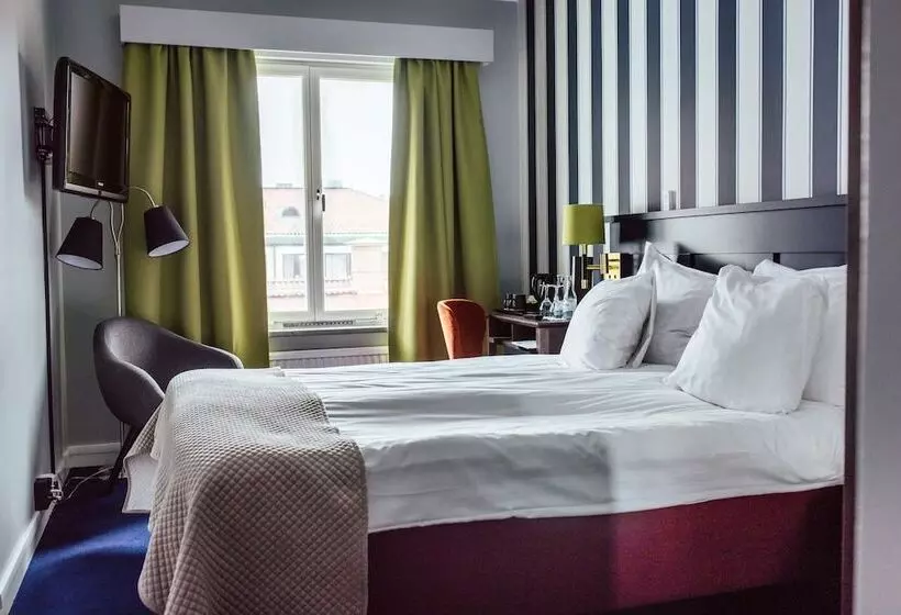 Standard-huone Queen-vuode, Profilhotels Calmar Stadshotell