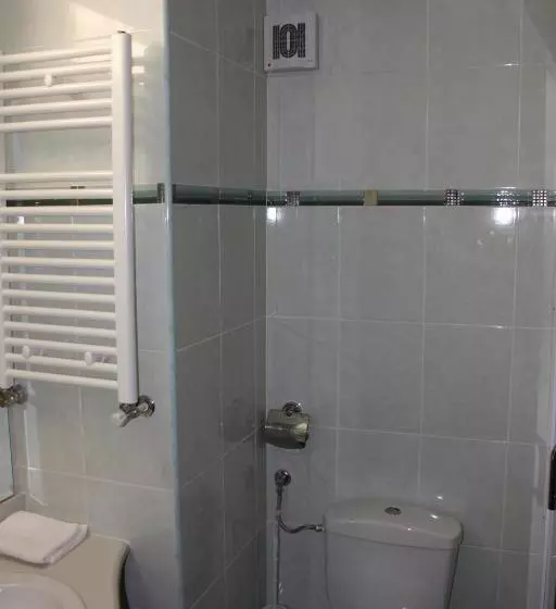 Pokój Standard, Sarmis