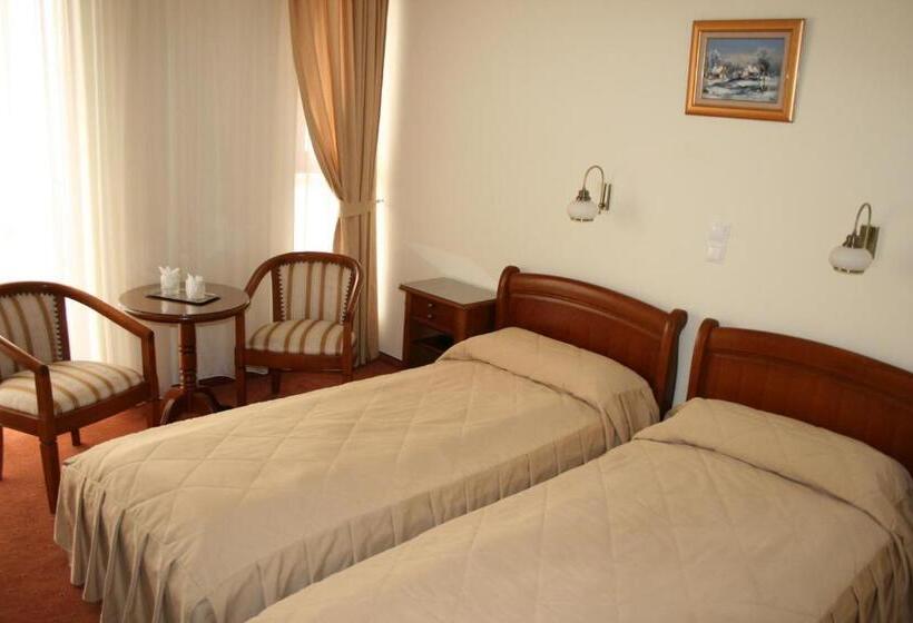 スタンダードルーム, Sarmis