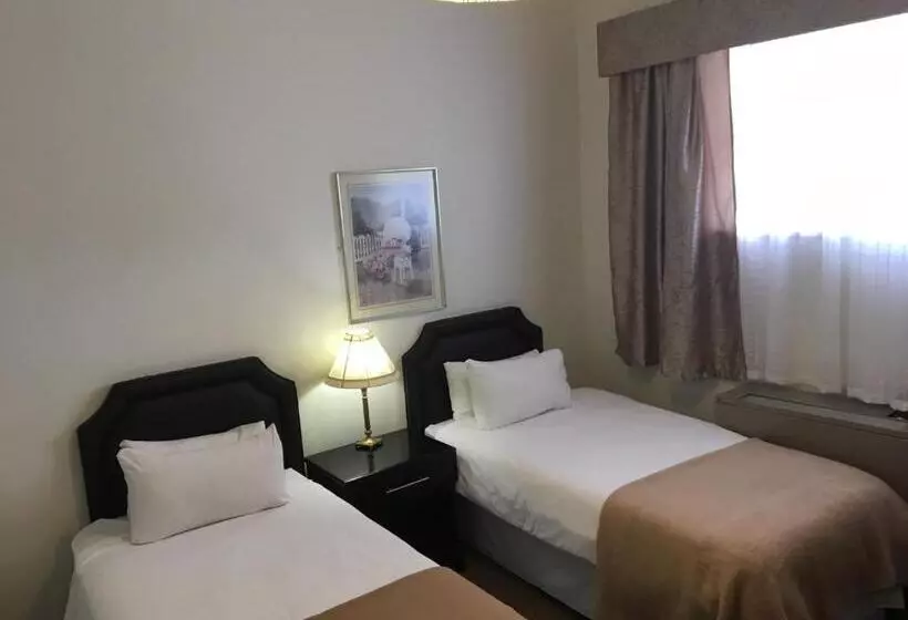 اتاق خانوادگی, Savoy Hotel Kimberley
